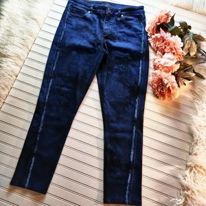 Elie Tahari cropped skinny jeans.